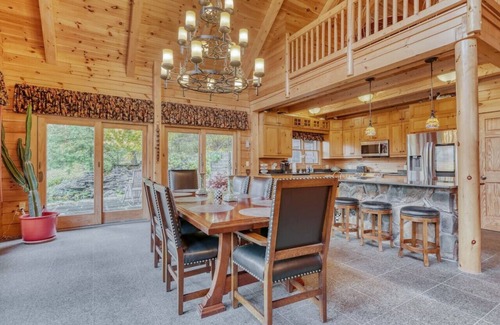 Perinton Cabin | Upscale log cabin w/20' ceilings, indoor hot tub & King beds