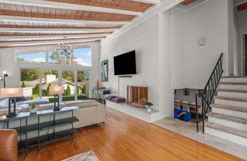 High Point House | Upscale Modern Home with perfect triad location