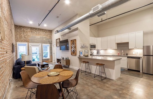 Galveston Condo | Upscale Modern Loft-The Strand District-Premium Location-Pets OK-Outdoor Space