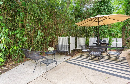 Historic District House | Upscale multi-level retro home with large deck, washer/dryer, and lovely patio