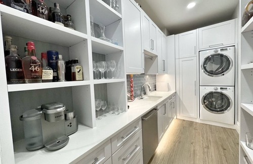 The Majors House | Upscale/Newly Renovated, 4 bed, heated pool, in Majors w/Player's Club access