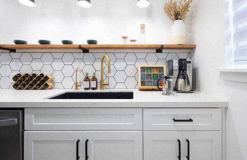 Grant Hill House | Upscale Oasis, Downtown SD, BBQ, Fire Pit & More!