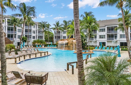 Bonita Shores Condo | Upscale Penthouse-2-bedroom in beautiful Bonita Springs. Skyline views!