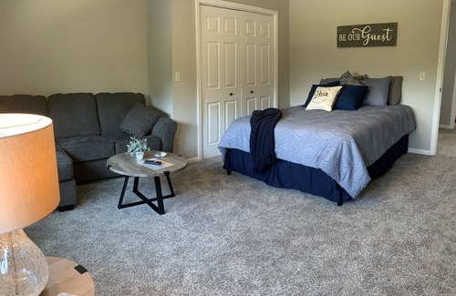 Wooster Apartment | Upscale Penthouse Apartment by old Streetcar Line