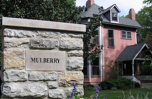 Green Hills Cottage | Upscale Private Guest Cottage in the Heart of Nashville