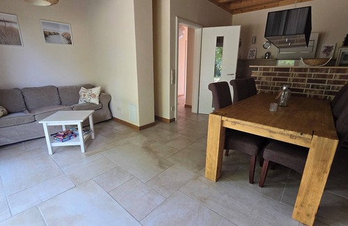 Blengow Apartment | upscale, quiet accommodation with garden and terrace.