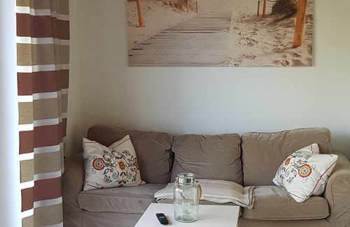 Blengow Apartment | upscale, quiet accommodation with garden and terrace.