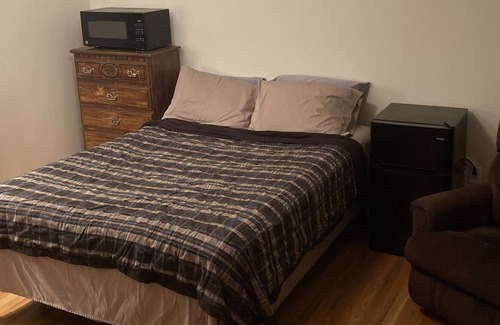 Reynolds Corners House | Upscale Quiet Neighborhood Master Bedroom w/Private Bath