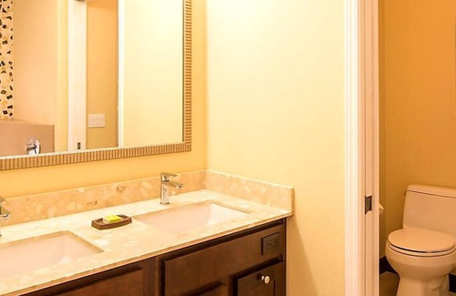 Cibola Vista Resort | UpScale Resort with Outdoor Heated Pool with a waterslide and a poolside bar, tennis court and gym