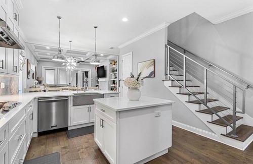 Bayshore Gardens House | Upscale Soho living - Near bayshore Boulevard - Chefs kitchen