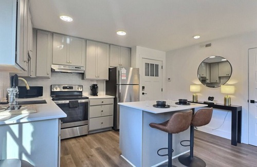 Crestline Heights Apartment | Upscale suite w/pool & extra large balcony