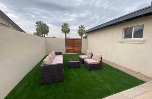 Tempe House | Upscale Tempe Getaway