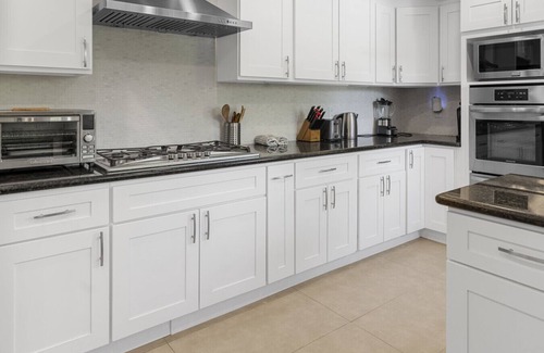 Reseda House | UPSCALE & UPGRADED 3BR HOUSE in ENCINO with GARAGE & LARGE FENCED YARD/PATIO p84
