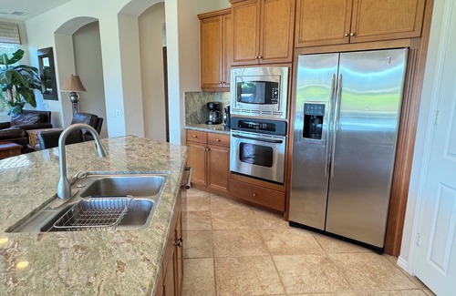 La Quinta House | Upscale West Facing Yard-Big Pool-4 Bed/4 Bath #068134