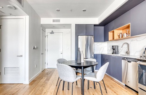 Melrose Apartment | Upscale West Hollywood 1BR w/BBQ, Pool, Gym, W/D near TJ, by Blueground