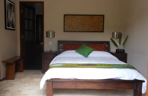 Ubud Apartment | Upstairs 1BR Apartment with Shared Pool