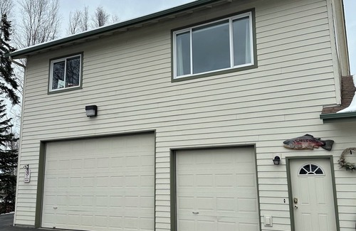 Huffman - O' Malley House | Upstairs get-a-way in quiet South Anchorage neighborhood