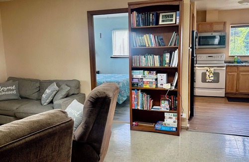 Crescent City North Apartment | Upstairs getaway on spacious lot close to scenic Pebble Beach Drive.