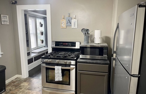 Old Brooklyn Apartment | Upstairs Unit with Office Space near Downtown Cleveland + National Park