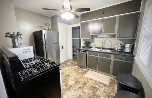 Old Brooklyn Apartment | Upstairs Unit with Office Space near Downtown Cleveland + National Park