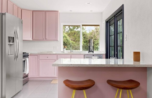 East Congress House | Upstay: Stunning Family Home—Garden & Fireplace