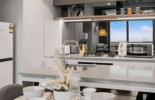 Brisbane Central Business District Apartment | Uptown Casino Stay Near River & Arts
