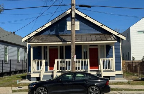 West Riverside House | Uptown Comfort with Yard-Pet Friendly with Fee