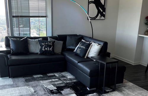 Third Ward Condo | Uptown condo in the center of charlotte with a great view in the sky!