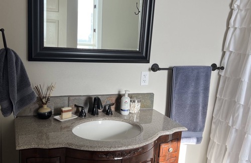 Butte Apartment | Uptown, newly remodeled apartment