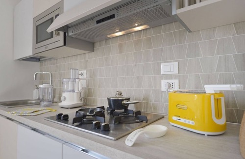 San Donato Apartment | UR-NEST Vestri Golden Suite