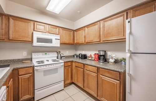 Amarillo Apartment | Urban 1B1B Fast Wi-Fi, Pool, Gym