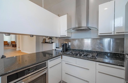 Davis Tract House | Urban 3BR 7-mins to Oakland Airport