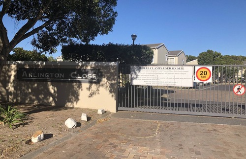 Cape Town Apartment | Urban Apartment - sleeps 7 Max