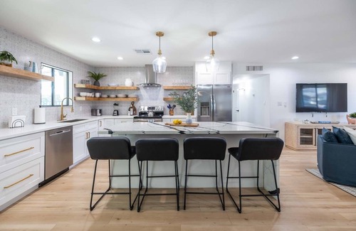 Rural-Geneva House | Urban ASU Dreamland with Heated Pool and 3 Baths!