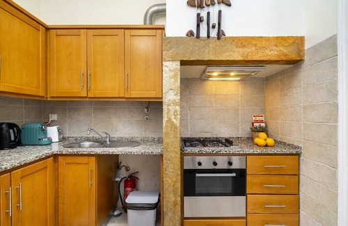 Olivais Apartment | Urban Comfort: 1-BR near Airport & Train Station