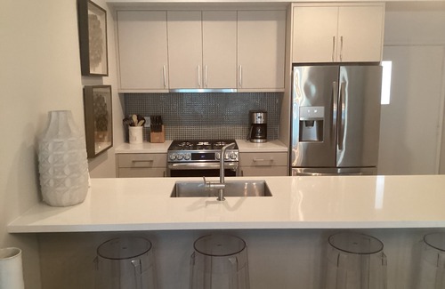 Downtown Palm Springs House | URBAN CONTEMPORARY IN THE HEART OF DOWNTOWN PALM SPRINGS!