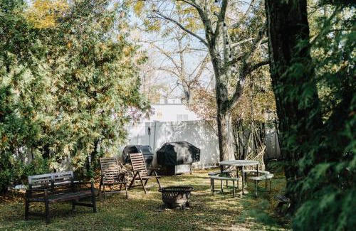 Stamford Villa | Urban Downtown Stamford Home 45 min to NYC with Garage And Yard