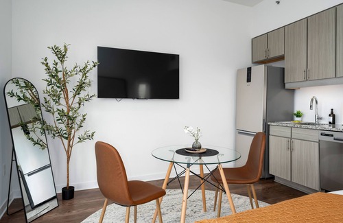 Avondale Apartment | Urban DT Chic Studio with Private Balcony!