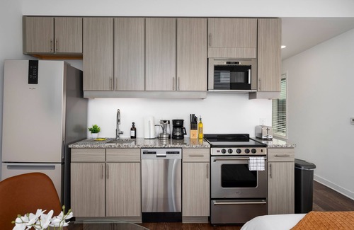 Avondale Apartment | Urban DT Chic Studio with Private Balcony!