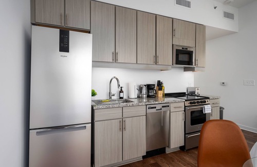 Avondale Apartment | Urban DT Chic Studio with Private Balcony!