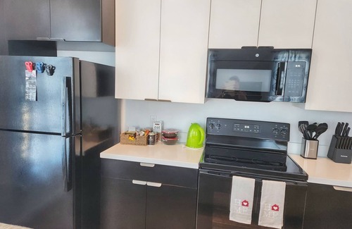Little Tokyo Hotel | Urban Escape Stylish 1BR Retreat in fabulous Los Angeles