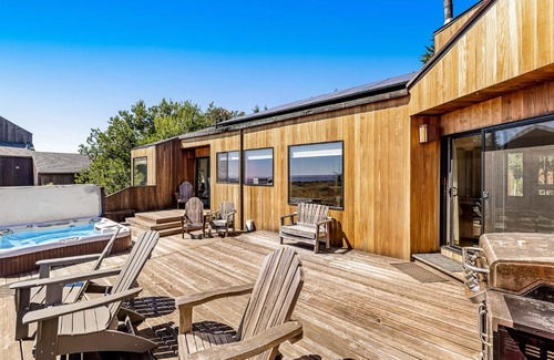 Sea Ranch House | Urban Escape