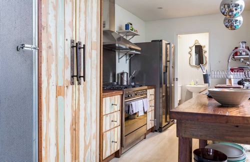 Surry Hills House | Urban Farmhouse Flair Surry Hills Terrace Serenity