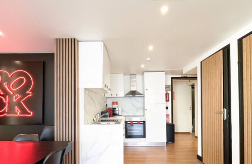 Faubourg-du-Roule Apartment | Urban Flat 128 - Art Rock 4BDR Flat near Champs-Elysées