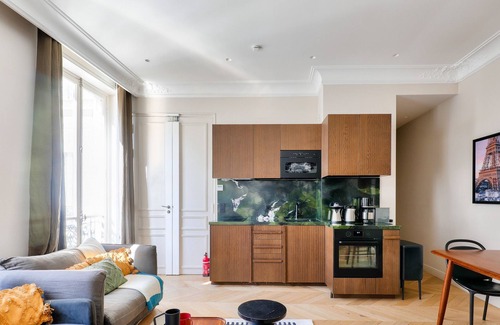 Faubourg-du-Roule Apartment | Urban Flat 141 - Beautiful Flat Triangle d'Or Champs-Elysees
