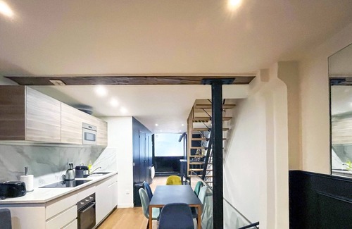 Quartier du Mail Apartment | Urban Flat 31 - Charming Triplex in Paris