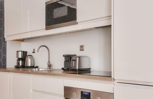 Strasbourg -Saint-Denis Apartment | Urban Flat 61 - Luxury 3 Bedroom Parisian Flat