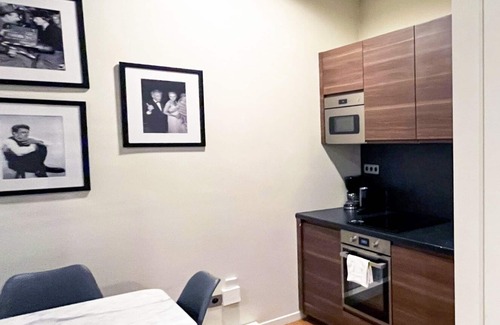 Enfants-Rouges Apartment | Urban Flat 76 - Pretty 2 bedroom Flat in Le Marais