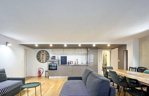 Quartier du Mail Apartment | Urban Flat 89 - Charming 3 Bedroom Flat in Paris