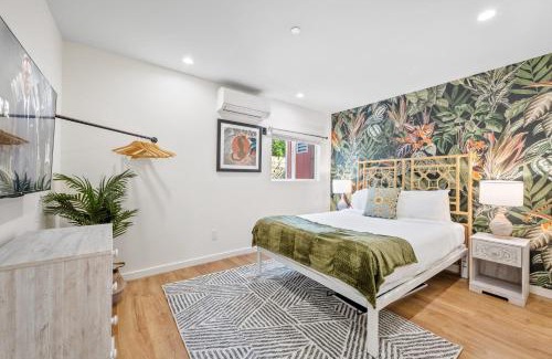Hollywood Hotel | Urban Jungle by AvantStay A Location Steps to Hollywood Must-Sees